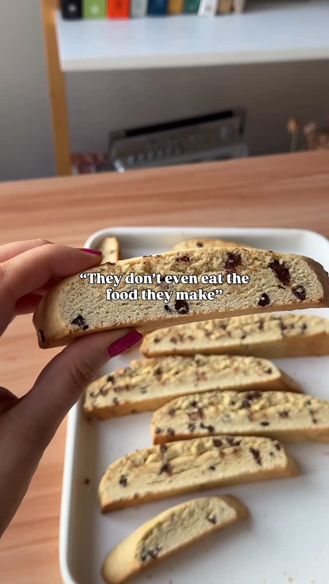 Instagram post by @shityoushouldeat for Silk. Caption reads: not over here😇

Full recipe for these coming next....