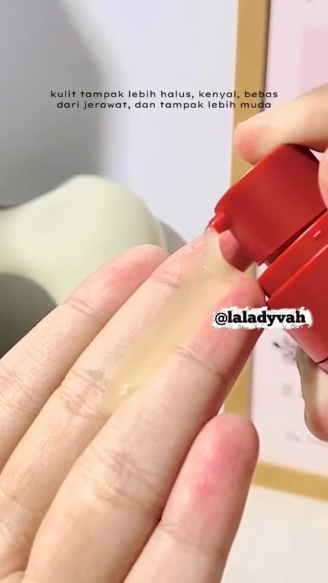 Instagram post by @laladyvah for ELSHESKIN. Caption reads: [...] bekas jerawat?? Ini loh solusinya @elsheskin....