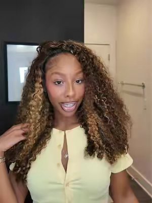 TikTok post by @ravenamour_ for Le Beauté. Caption reads: I LOVE THIS WIG @Lebeaute hair @lebeautehairshop....