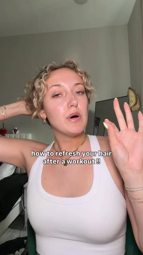 Instagram post by @hannahhnotmontanaaa for CURLSMITH. Caption reads: [...] so the new curl fit reviving mist from....