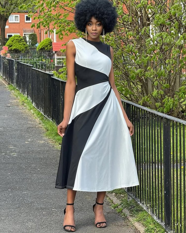 Instagram post by @melodyjacob1 for Rosewe. Caption reads: Monochrome magic with @roseweofficial 

Reviewing....