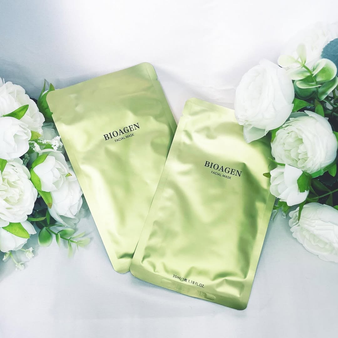 Instagram post by @miyukisansan for BIOAGEN. Caption reads: この一枚で広がる、新しい美への可能性♡
⁡
⁡
複合ペプチドをはじめ6種類以上の
ペプチド配合で
ヒ....