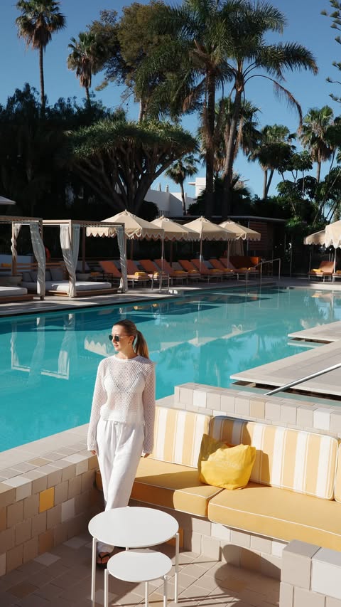 Instagram post by @holidazeclub for Luxury Escapes. Caption reads: I can’t believe how good this is ⬇️👀🌟🥂 Comment....