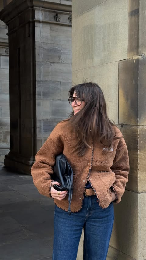 Instagram post by @_shelleyloves for Vivi Mari. Caption reads: Ad. @vivimariofficial are a brand I go back to....