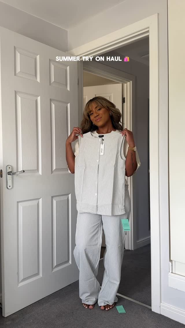 Instagram post by @shaharasiobhanstyle for Secret Sales. Caption reads: summer wardrobe refresh with @secretsales....