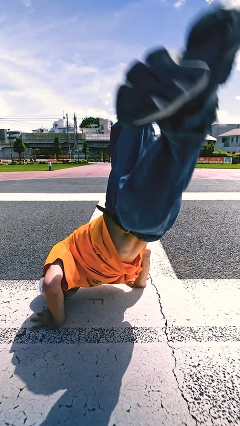 Instagram post by @ryoga_8ng for Reebok. Caption reads: [...] up your moves!! Valuence INFINITIES ×....