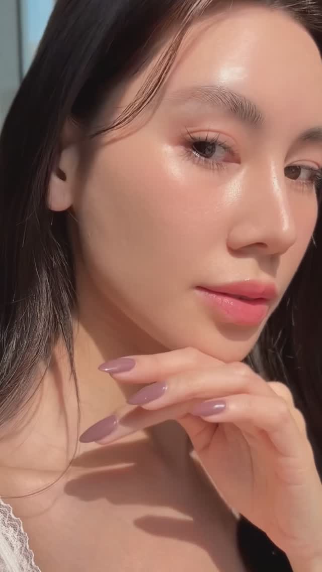 Instagram post by @pimtdao for Clinique Thailand. Caption reads: รักตัวเอง เริ่มที่การดูแลผิว!....