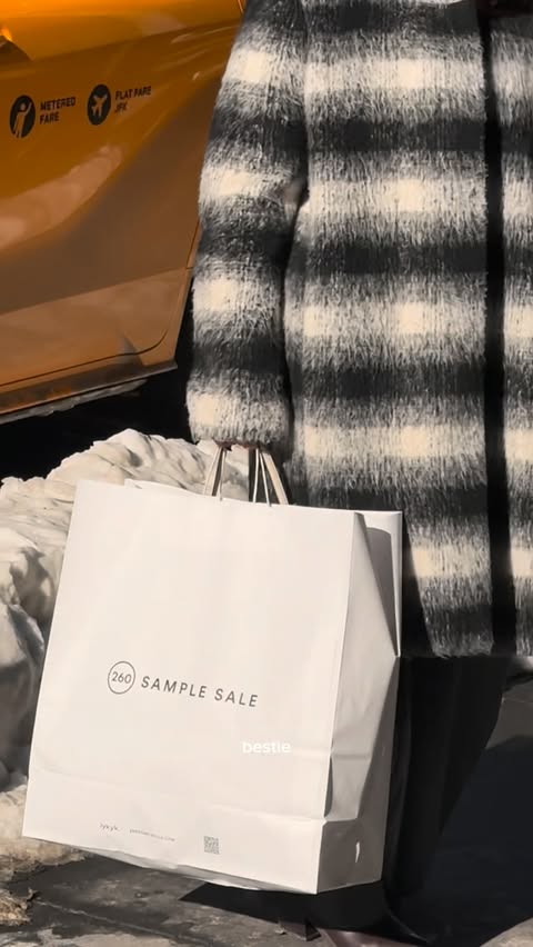 Instagram post by @paulalitumaaa for 260 Sample Sale. Caption reads: [...] at the Amicale Sample Sale! @260samplesale....