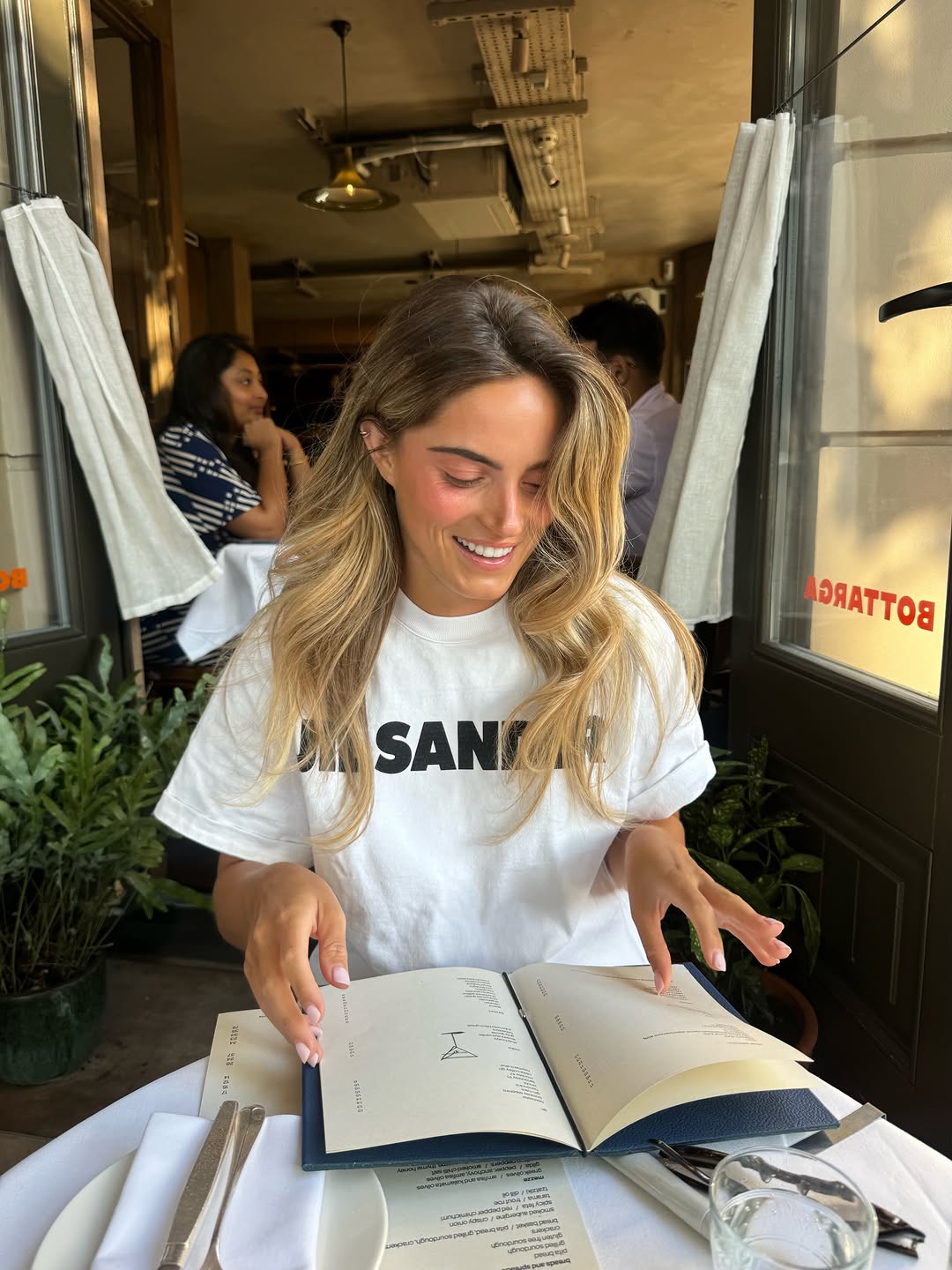 Instagram post by @beatricebeckett for Invisalign. Caption reads: [...] my way through summer in London with....