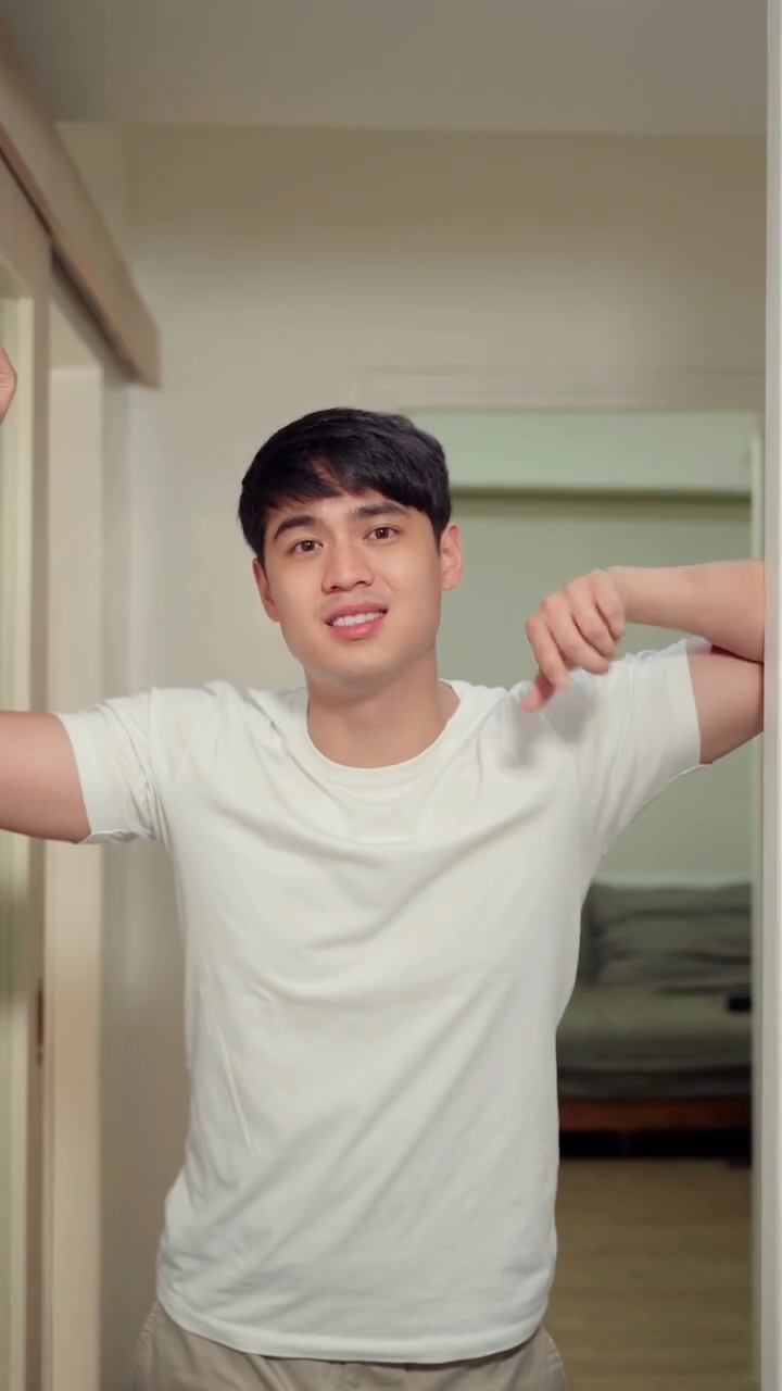 Instagram post by @emiliobdaez for Gillette. Caption reads: Sticking to what works, swabeng ahit every time....