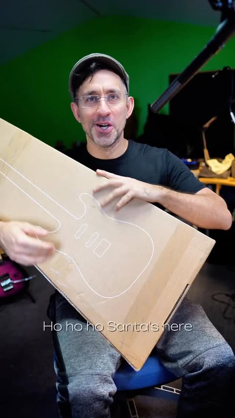 Instagram post by @kristoferdahl1 for ENYA MUSIC. Caption reads: [...] it here (affiliate link): #smartguitar....