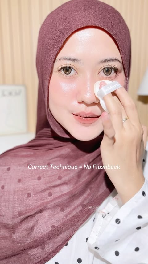 Instagram post by @twulandar_ for Barenbliss. Caption reads: [...] btw aku pake loose powdernya @barenbliss_id....