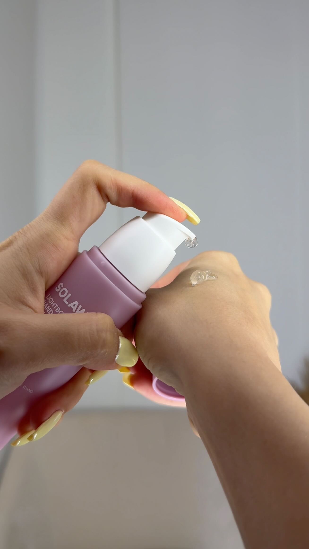 Instagram post by @tatakkankia for Solawave. Caption reads: Night routine with @solawave
You can use my promo....