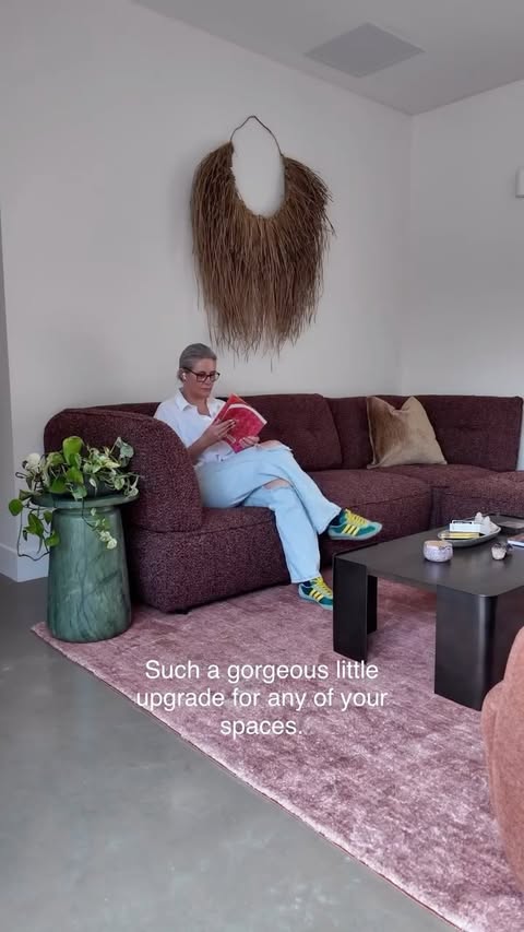 Instagram post by @katrinas_instagram for Miss Amara. Caption reads: [...] Sunset Minimal Washable Rug from....