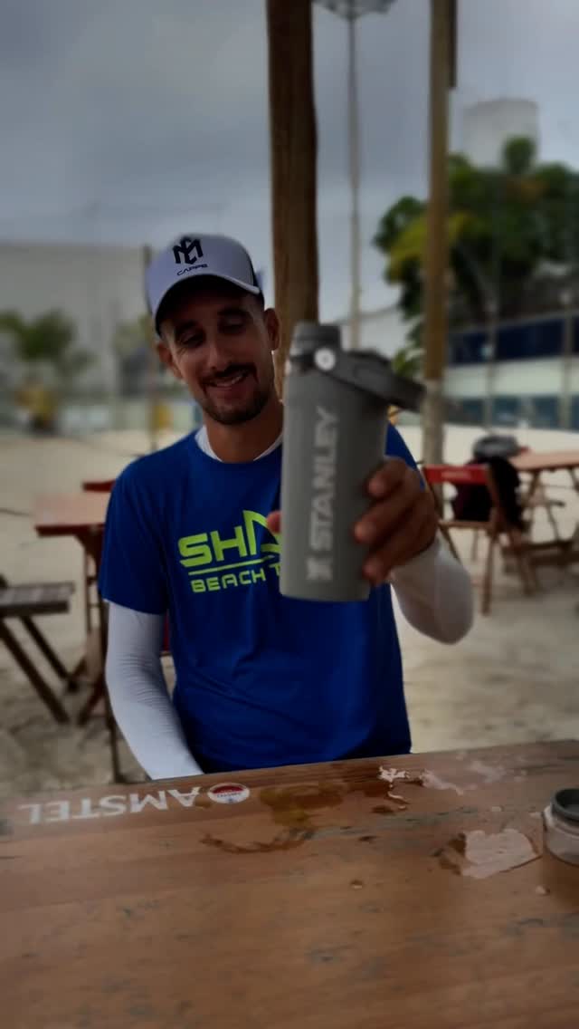 Instagram post by @michelecappelletti92 for Stanley 1913. Caption reads: O meu shake agora vai comigo no Activate Shaker....