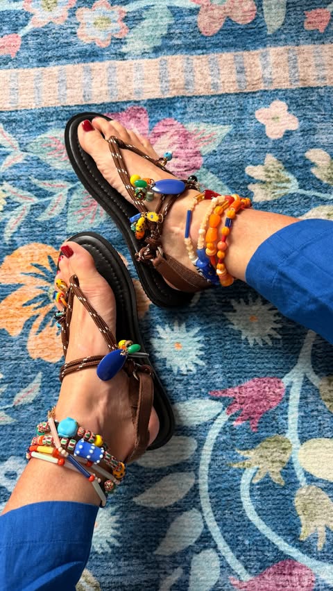 Instagram post by @madalena_abecasis for Parfois. Caption reads: [...] combo ⏯️ Level up your summer fit with....