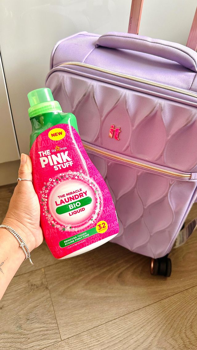 Instagram post by @jottiesjournal for it Luggage. Caption reads: Some suitcase TLC after my travels ✈️🩷 ad

Using....