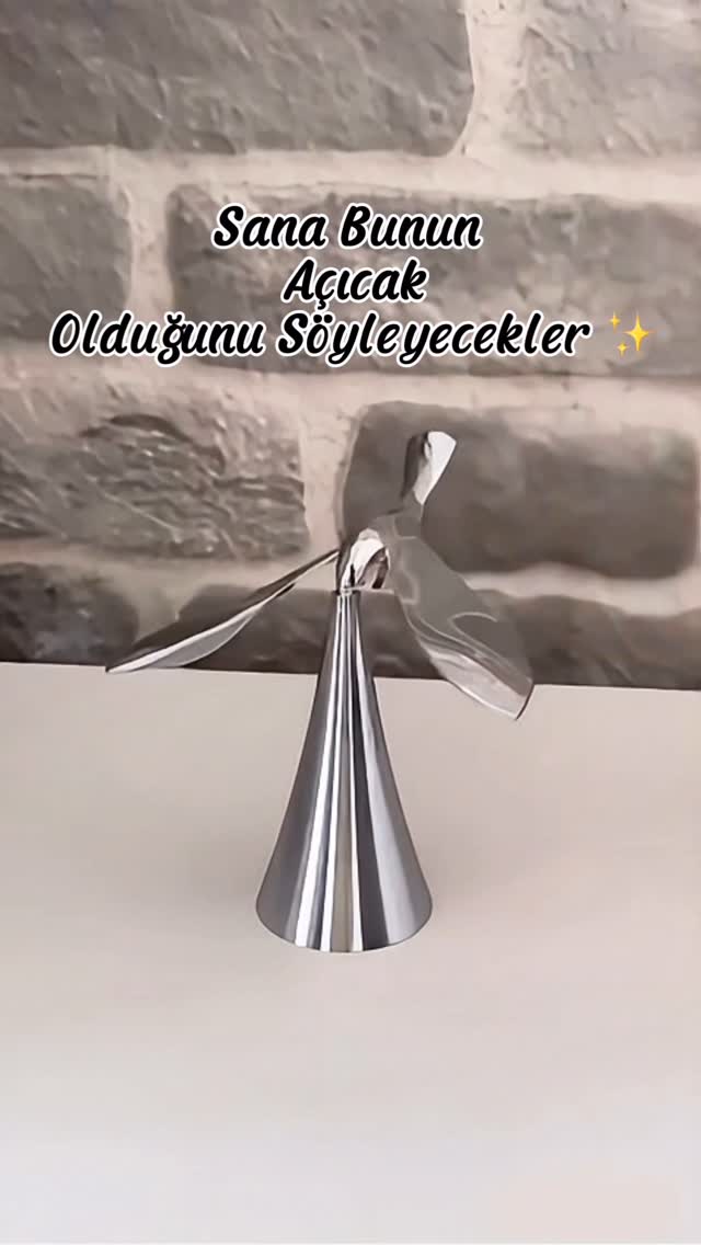 Instagram post by @alisveris.indirimlerim for hepsiburada. Caption reads: Sanat eseri değil açacak! 🪽🕊️
Gören bir daha....