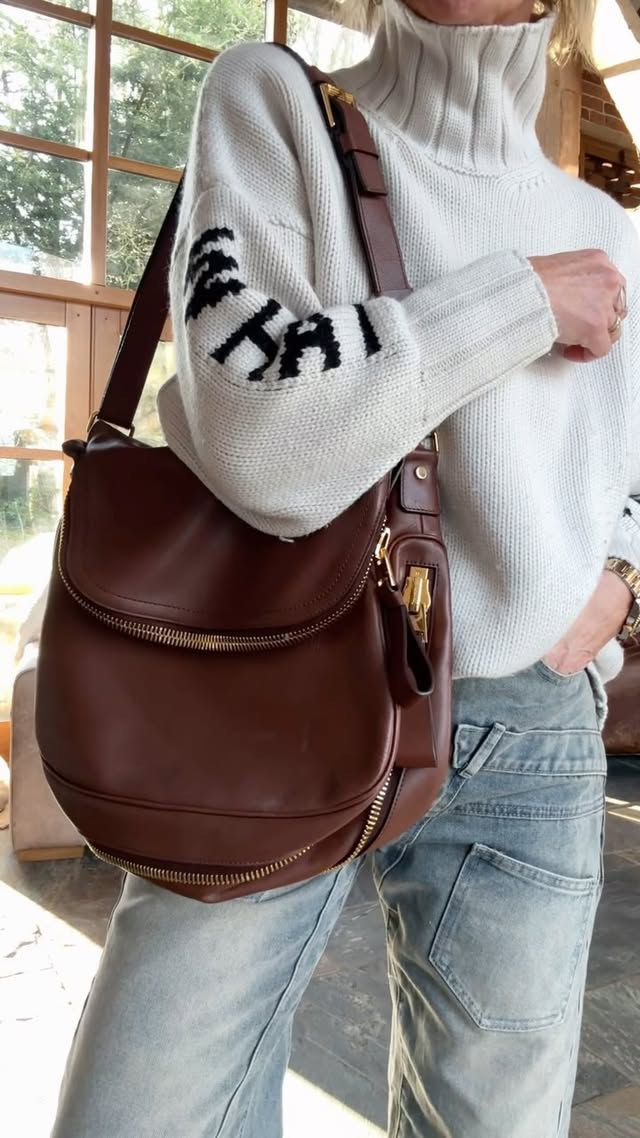 Instagram post by @instyle_helen for MISSPAP. Caption reads: Happy New Year 🥂🎉

I’m about to do the usual....