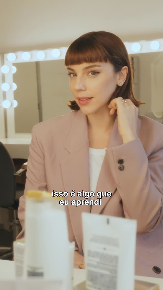 Instagram post by @alicewegmann for Dove. Caption reads: Solange Duprat me ensinou que cabelo bom é cabelo....