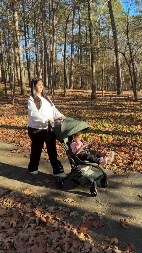 Instagram post by @dygu.ylldrm for Mamazing. Caption reads: My new favorite stroller is the @mamazingglobal....