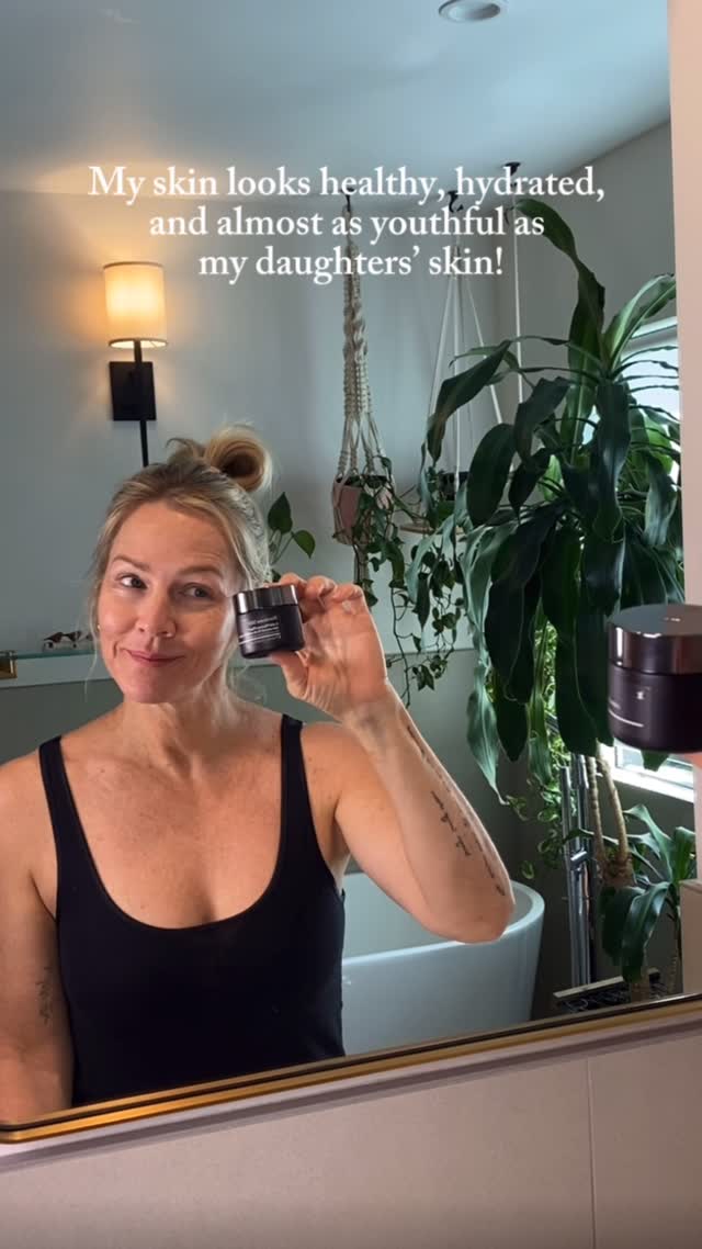 Instagram post by @jenniegarth for Perricone MD. Caption reads: Let’s talk about one of my favorite things.......