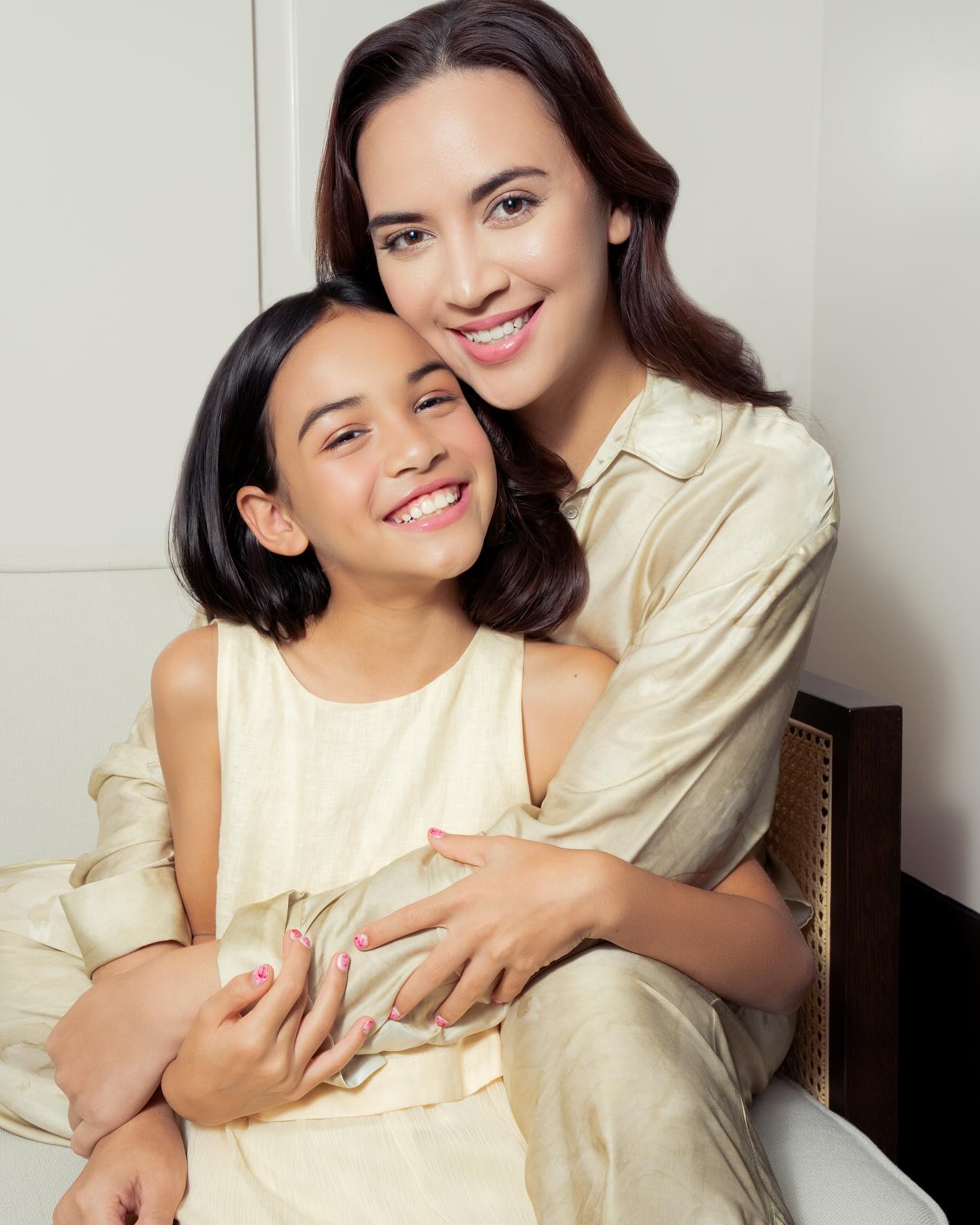Instagram post by @glammalaysia for Shiseido Professional. Caption reads: Bagi seorang ibu, setiap momen bersama anak adalah....