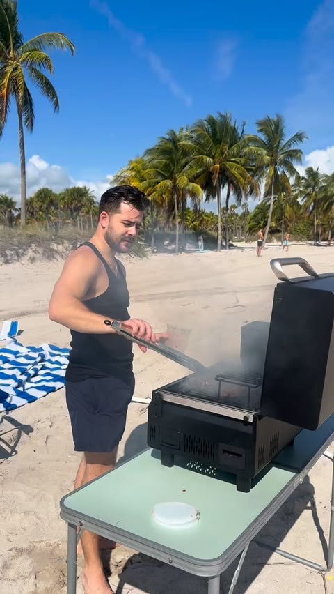 Instagram post by @weeknds for Asmoke Grill. Caption reads: My new favorite toy 🔥@asmokegrills Take it to the....