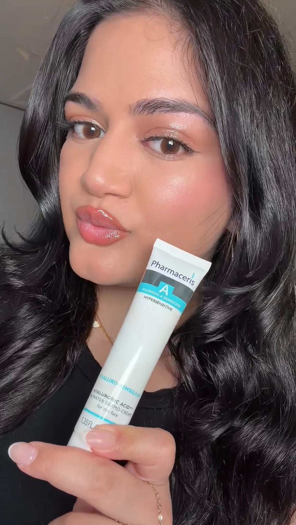 Instagram post by @shadesofprii for Pharmaceris. Caption reads: Skin prep is EVERYTHING if you want your makeup to....