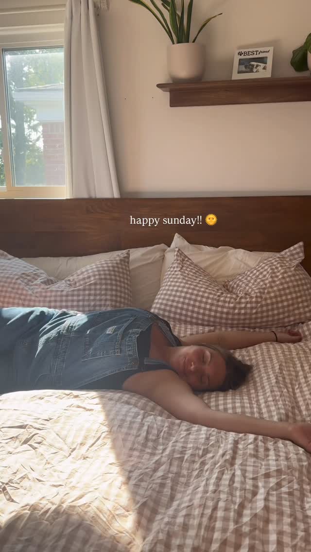 Instagram post by @sabrinaa_pare for Esembly Baby. Caption reads: comment “reset” and I’ll send you my sustainable....