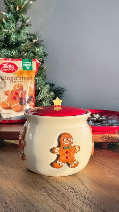 Instagram post by @emmezhou for Betty Crocker. Caption reads: DAY 16: Gingerbread Man Cookies 🎄🍪 the warm,....