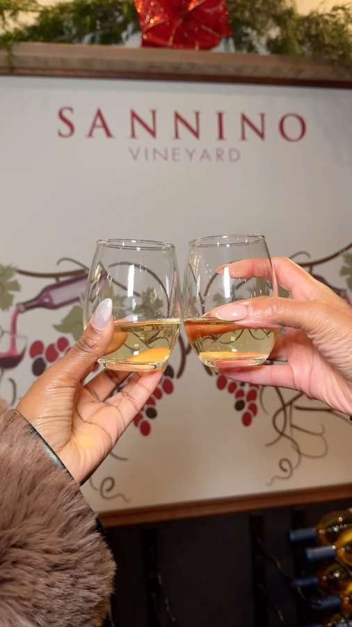 Instagram post by @foodiegirltour for Discover Long Island. Caption reads: Our girls’ weekend exploring the North Fork....