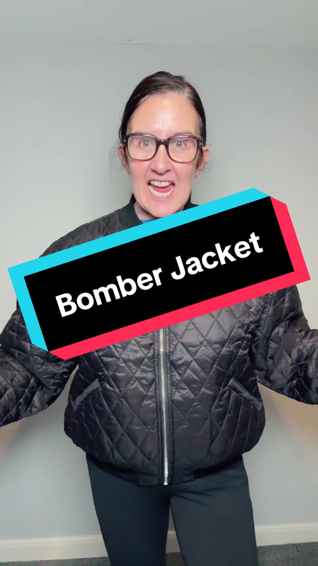 TikTok post by @positive__jess for RELA RELA. Caption reads: [...] 😍.. #positivejess #tiktokmademebuylt @RELA....