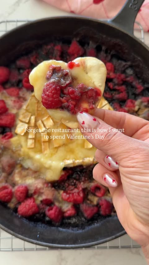 Instagram post by @spread.the.grub for Kingsford. Caption reads: [...] sweet for Valentine’s Day. I used @kingsford....
