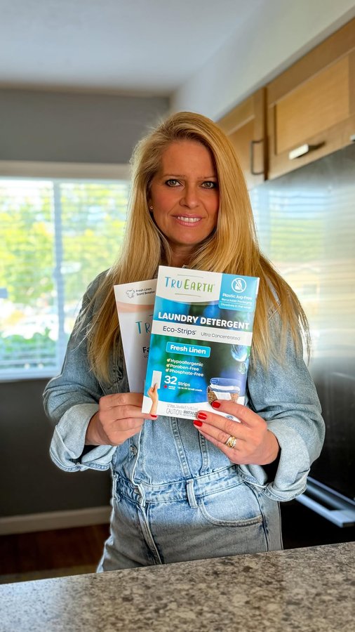 Instagram post by @the.blonde.and.co for Tru Earth. Caption reads: #ad - Look at these Tru Earth Laundry and Fabric....