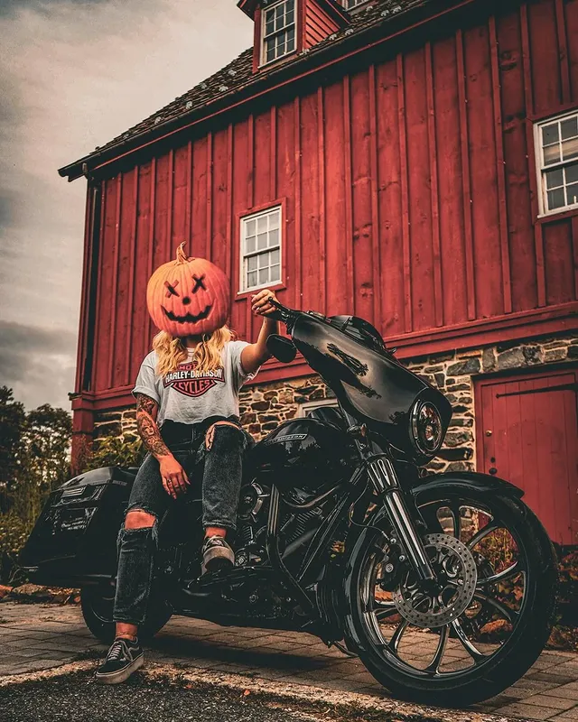 Instagram post by @she_bike_her for Hell Babes. Caption reads: [...] •4” Slip On’s 🎀 @scorpionexo 🎀 @hellbabes....