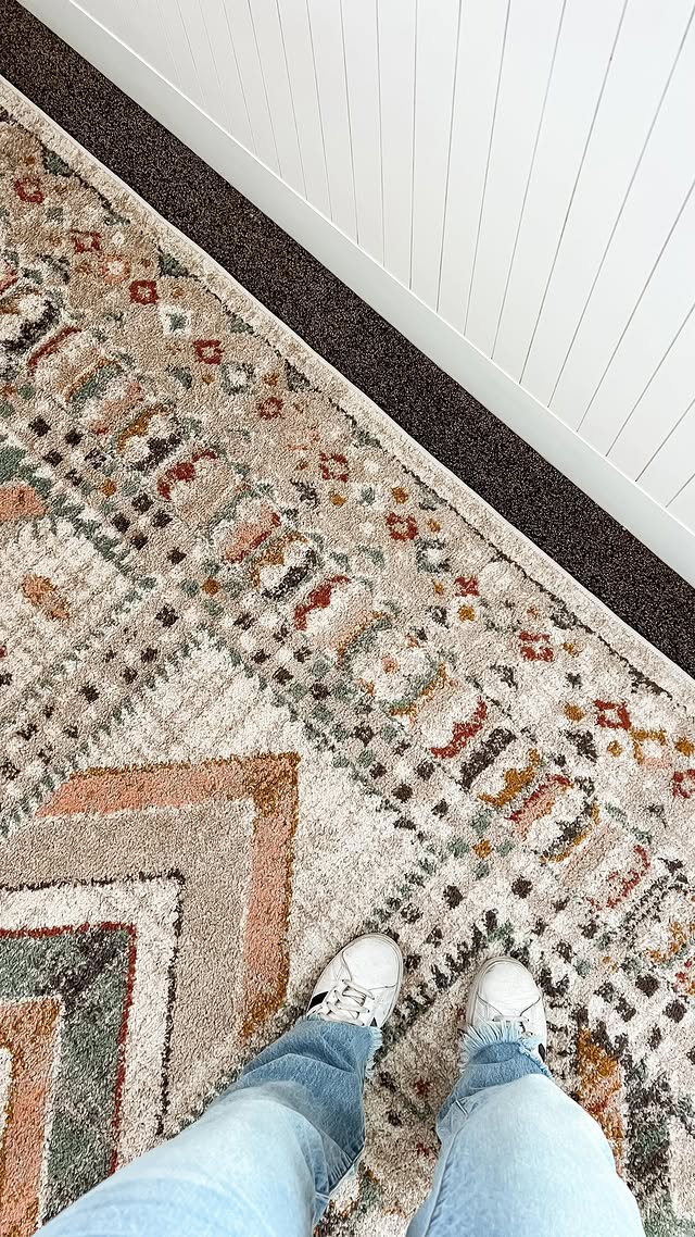 Instagram post by @sharee.designs for Boutique Rugs. Caption reads: [...] 🤞🏼 • The rug is the Diem rug from....