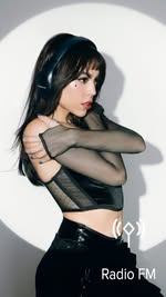 Instagram post by @danna for STF Tech. Caption reads: Siempre con mis STF RollingStone Audífonos over....