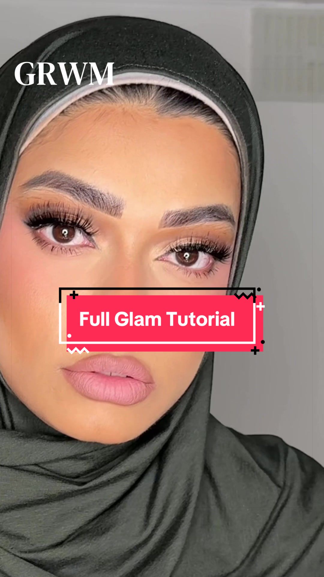 TikTok post by @imani_shelina for Kimuse. Caption reads: [...] @Nayah Cosmetics eyeshadow palette....