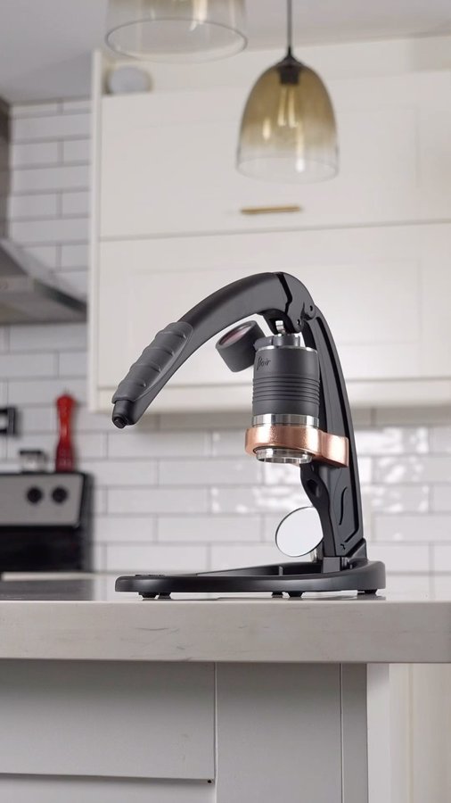 Instagram post by @daddygotcoffee for Flair Espresso. Caption reads: The new @flairespressomaker Pro 3 is here 🥵☕️
New....