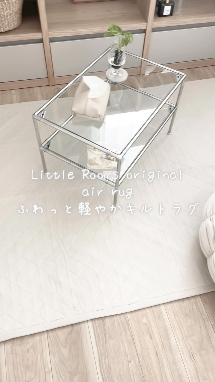 Instagram post by @___ym.ie02 for Little Rooms. Caption reads: Little Roomsのオリジナルラグシリーズ air rug🌷

4/1（火）23:59....
