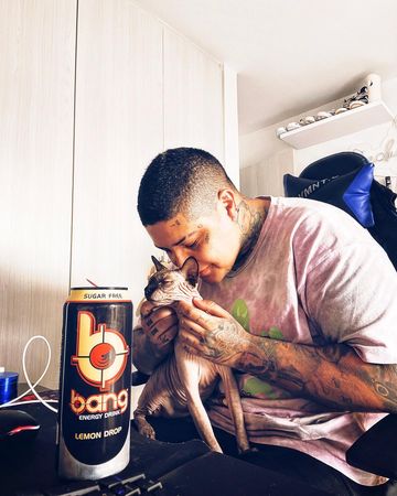 Instagram post by @julianpereztv for Bang Energy Drink. Caption reads: Más de 5 años con astro y son muchas historias las....
