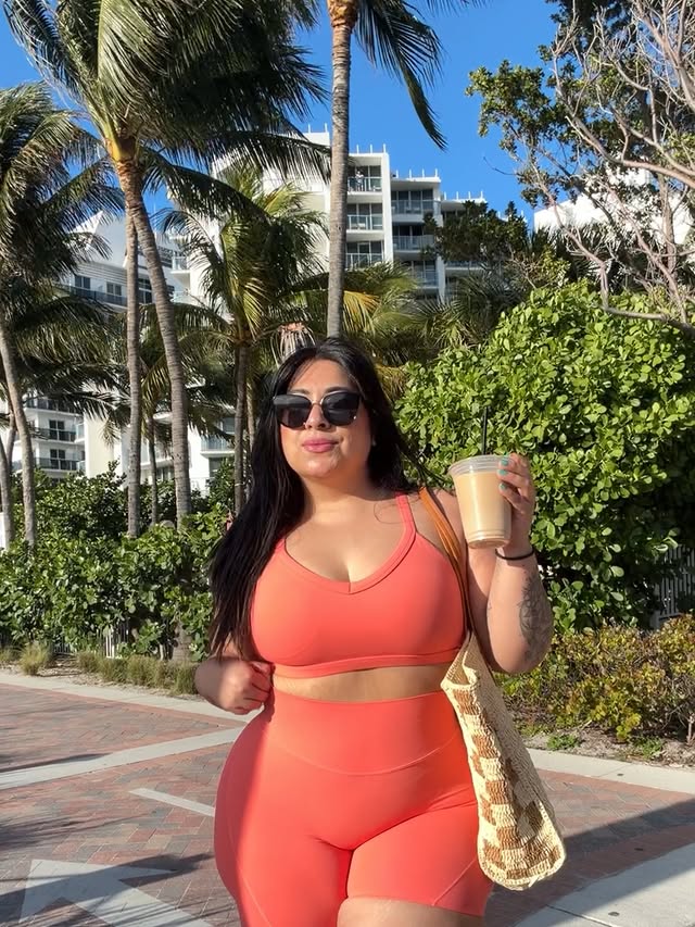 Instagram post by @te.re.sah for Ptula. Caption reads: [...] tho? ORANGE. This Peach Pump color from....
