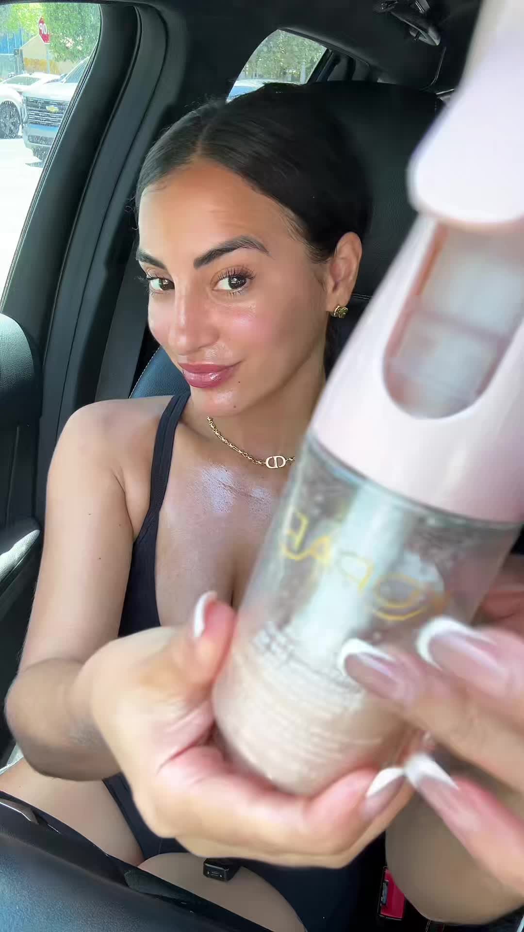 TikTok post by @tutifit92 for Kopari Beauty. Caption reads: Spf para el cuerpo.  @Kopari Beauty  #koparibeauty....