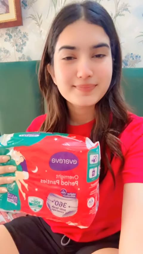 Instagram post by @__itsnandita_ for Evereve Period Protection. Caption reads: You finally found the secret to a stress-free....