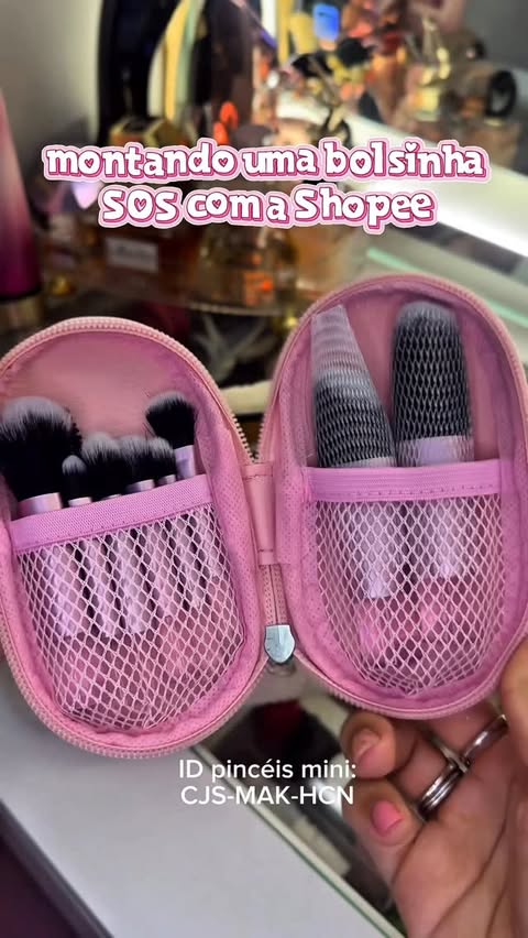 Instagram post by @yas.pxt for Shopee. Caption reads: [...] ID máscara mini: ID: ARY-CSQ-PVJ....