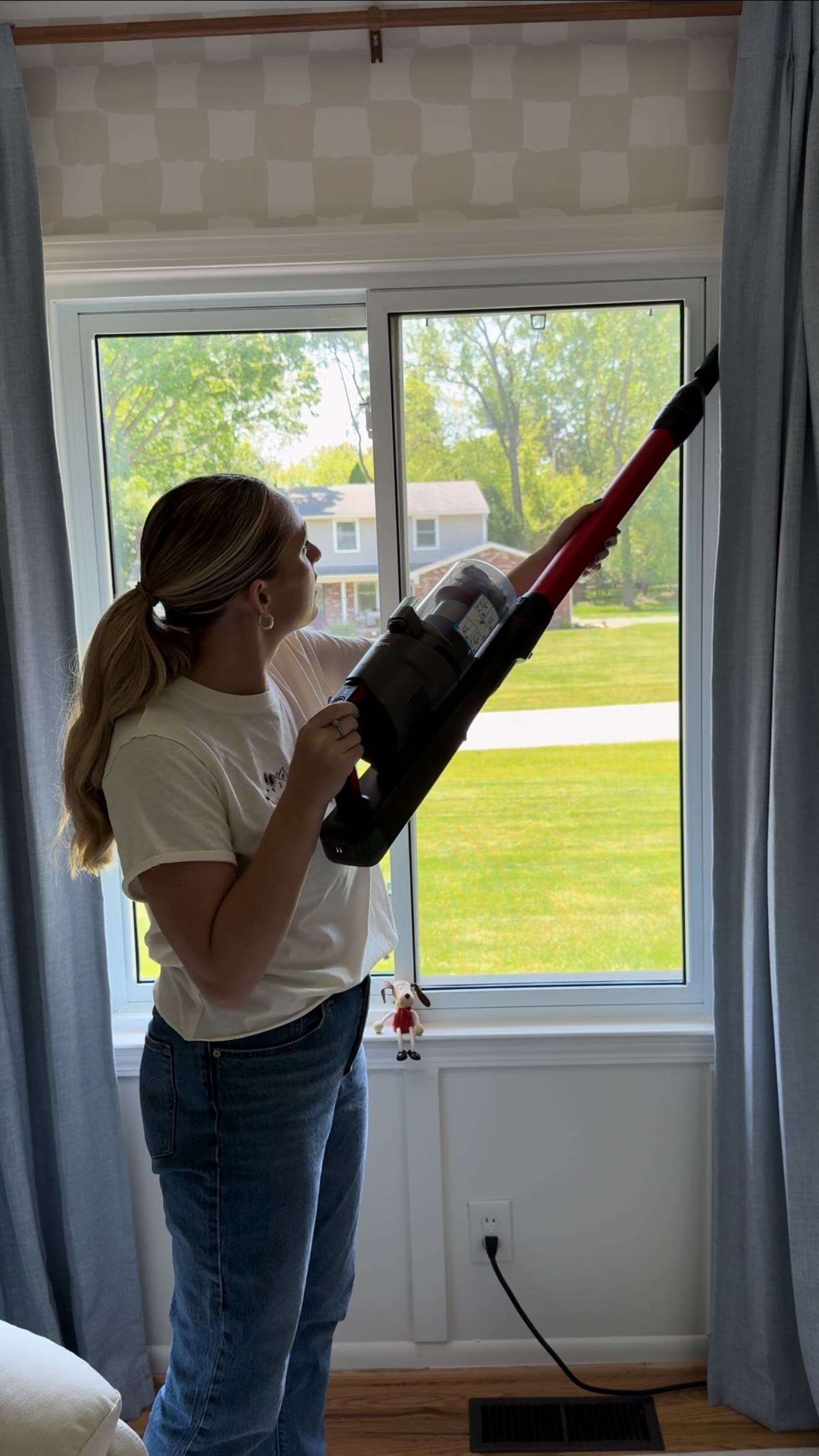 Instagram post by @elliejuengel for Bissell. Caption reads: Nursery Deep Clean🧹🧺 #AD Using @bissellclean’s....