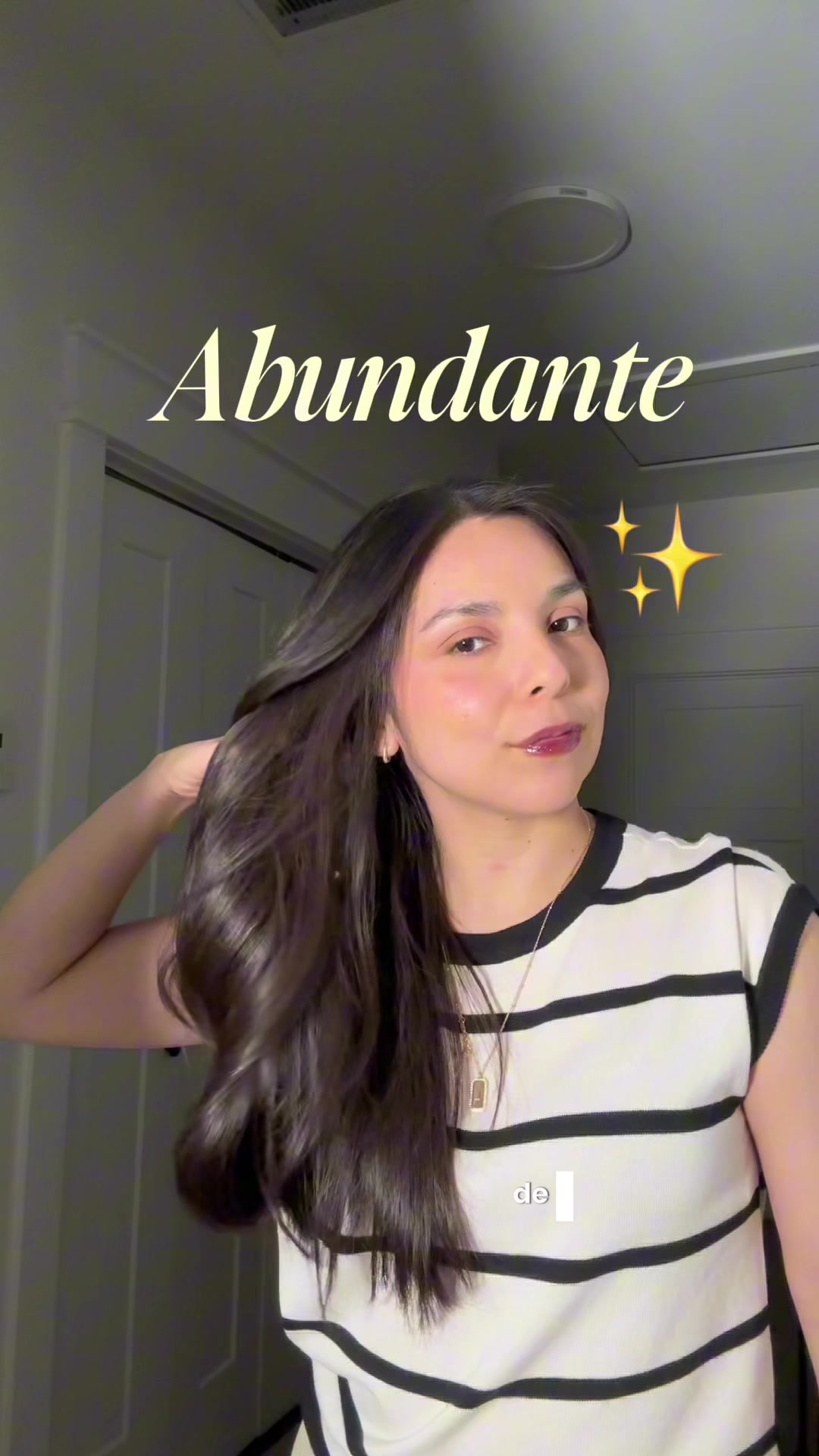 TikTok post by @le.liliana for MaryRuth Organics. Caption reads: No es magia, es constancia, y este multivitaminico....