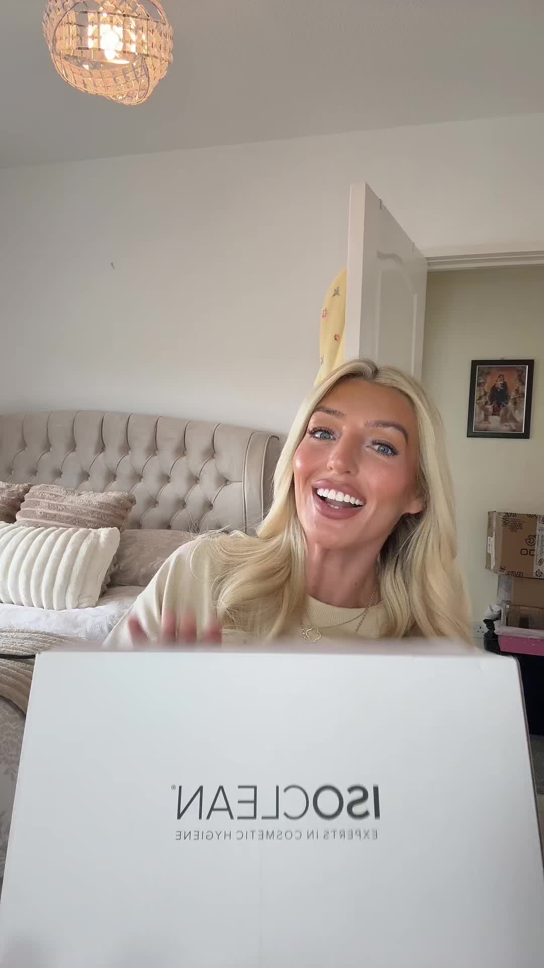 TikTok post by @jessyskellett for ISOCLEAN Ireland. Caption reads: Obsessed😍😍 @ISOCLEAN IRL @The Collective Agency....