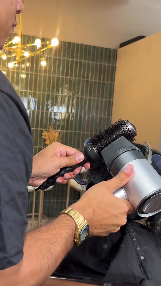 Instagram post by @therealmarcmendez for Fromm Pro. Caption reads: [...] this blowout came out perfect I used....